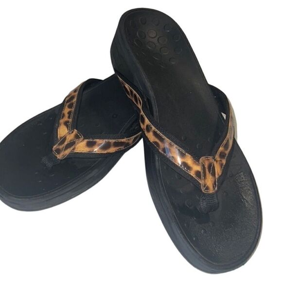Vionic Tide Brown Cheetah Print Slide Orthaheel Flip Flop Sandals Size 9.5 - Picture 1 of 9